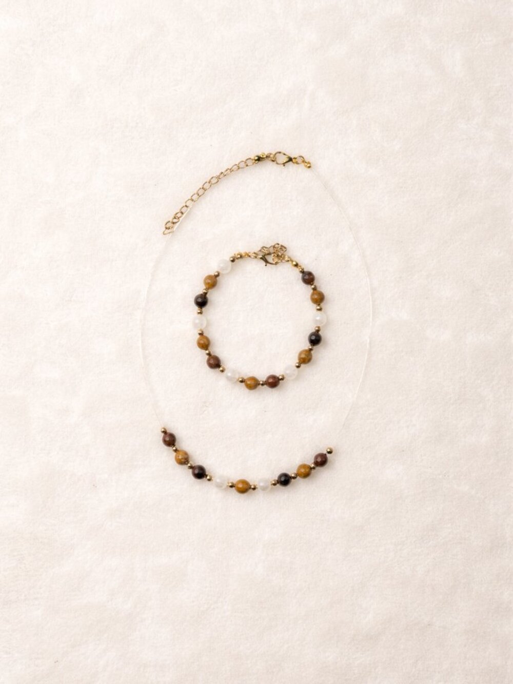 “Floating Effect Necklace & Bracelet Set – Semi‑Precious Stone